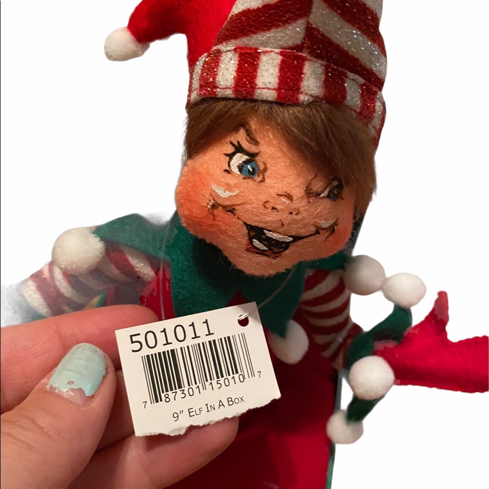 Annalee 9” elf in a box holiday decor nwt - Picture 7 of 7